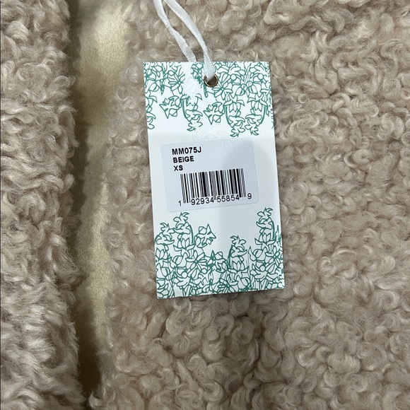 NWT Hyacinth House Oversized Aspen Sherpa Vest XS - Picture 6 of 7